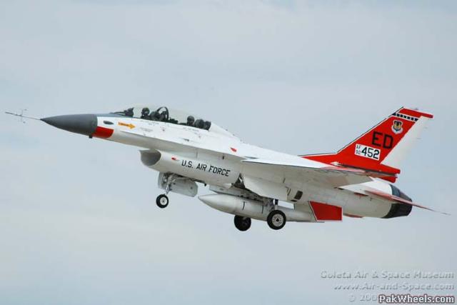 f 16 fighter jets. F-16B Block-15 Fighting Falcon