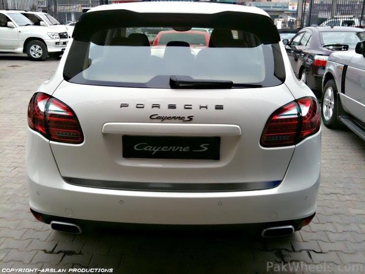 2011 White Porsche Cayenne S 2011 White Porsche Cayenne S